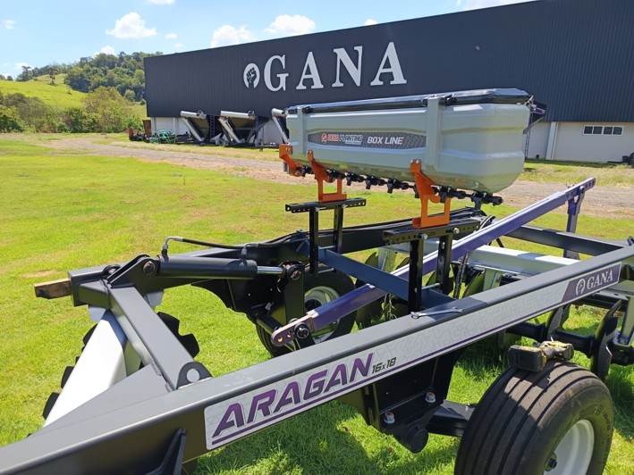 Montado em Grade Aradora de 16 Discos