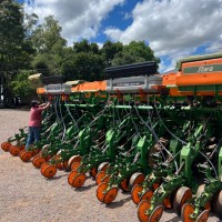 Caixa Montada em Plantadeira